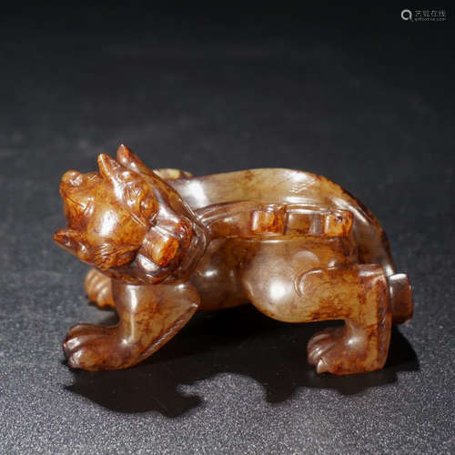 A OLD HETIAN JADE ORNAMENT