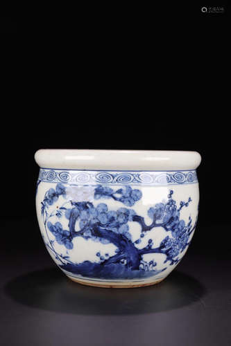 A BLUE&WHITE BRUSH WASHER OF JAR SHAPED