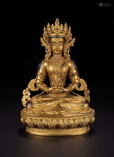 A GILT BRONZE CASTED GUANYIN BUDDHA