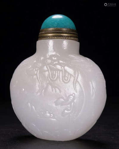 A HETIAN JADE CARVED STORY PATTERN SNUFF BOTTLE