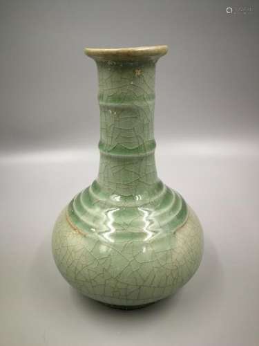 China, Long Quan Yao Long Neck Vase