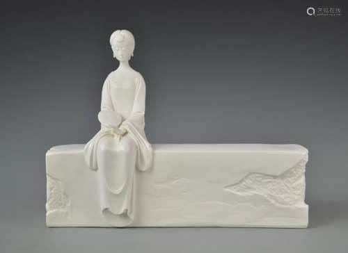 Chinese Blanc de Chine Lady Figure