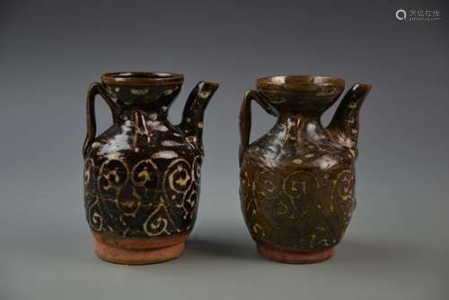 Pair of Chinese Jizhou Ewers