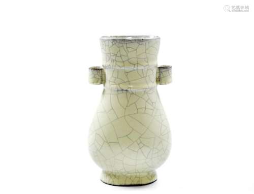 Fine Chinese Ge-Type Porcelain Vase
