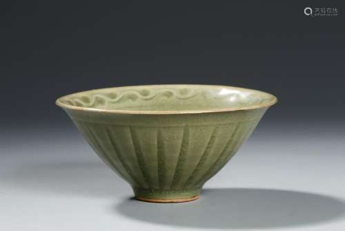 Chinese 'Yaozhou' Lobed Bowl