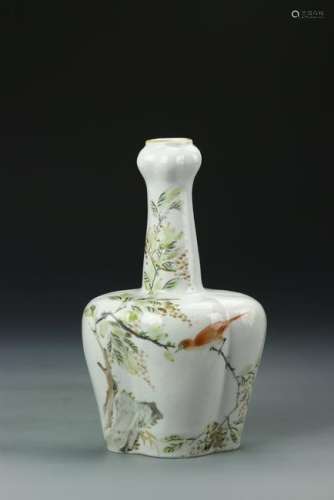 Chinese Famille Rose Garlic-Mouth Vase