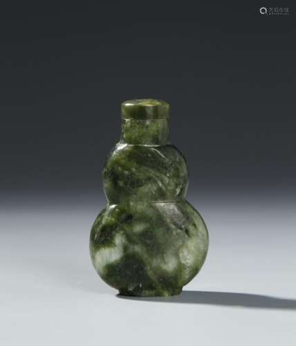Chinese Spinach-Green Jade Snuff Bottle