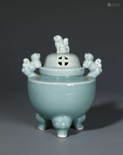 Chinese Celadon Glazed Tripod Censer