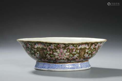 Chinese Famille Verte Lobed Bowl