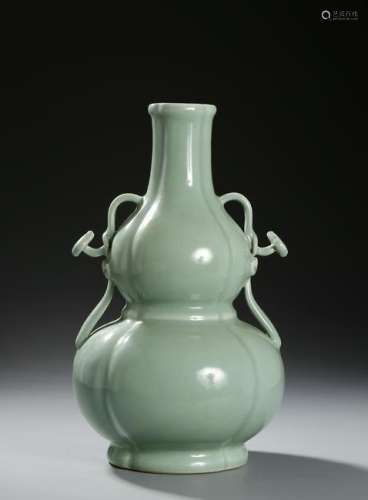 Chinese Celadon Glazed Double-Gourd Vase