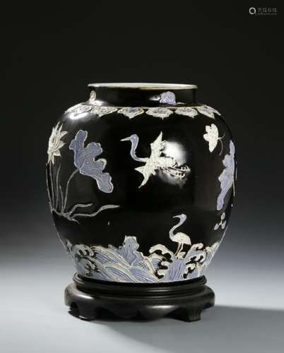 Chinese Black Glazed Fahua Jar