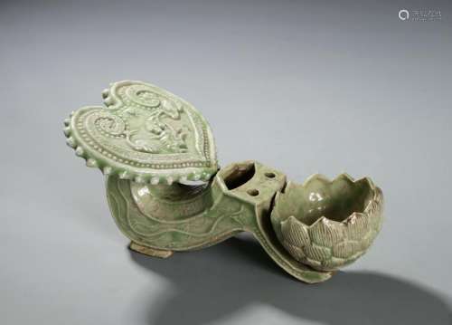 Chinese Green Glazed Porcelain Ruyi Brushwasher