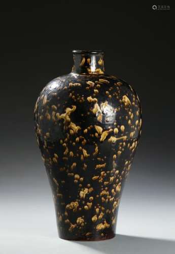 Chinese Chi-Chou 'Tortoise Shell' Meiping Vase