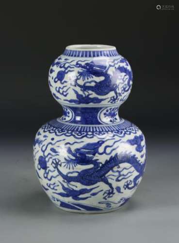 Chinese Blue and White Double-Gourd 'Dragon' Vase