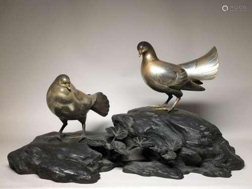 Japaese Bronze Pigeon Group - Original Box