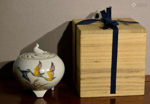 Japanese Studio Porcelain Censer with Presentation Box