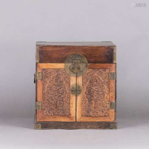 A HUANGHUALI SEAL CHEST, GUANPIXIANG (Y)