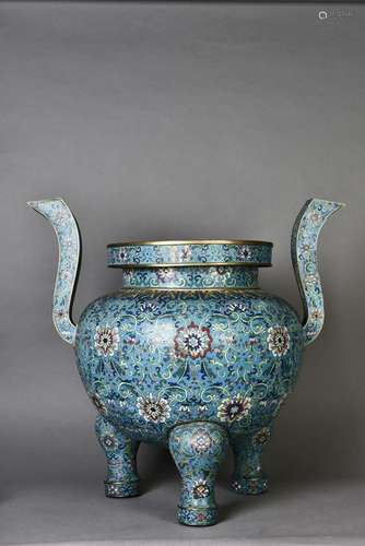 A CHINESE CLOISONNE ENAMEL TRIPOD CENSER, QING DYNASTY