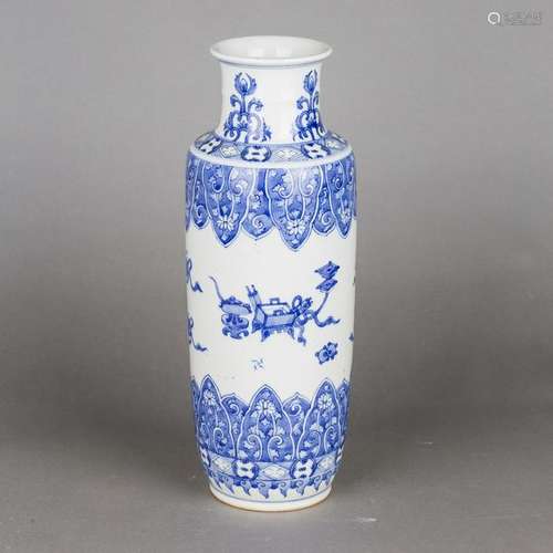 A BLUE AND WHITE ROULEAU VASE