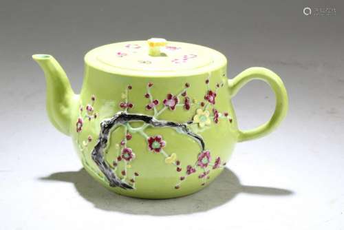 Chinese Famille Verte Porcelain Teapot