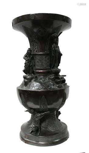 A LARGE JAPANESE BRONZE FLOOR VASE, MEIJI PERIOD.