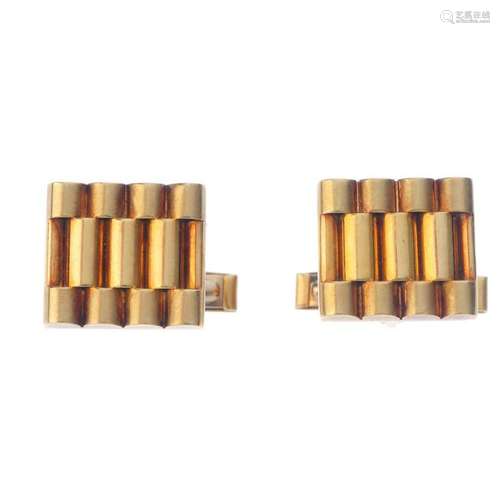 A pair of cufflinks. Length of cufflink face 1.4cms.