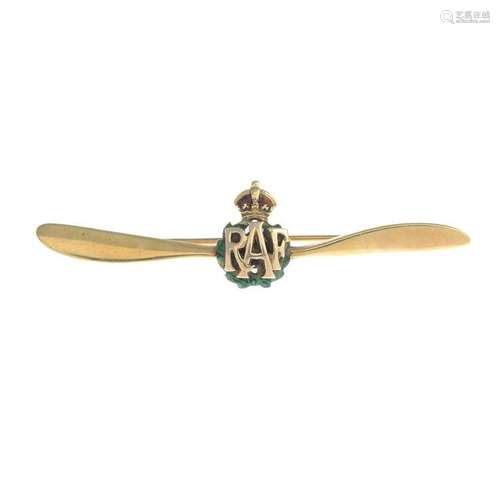 A mid 20th century 9ct gold enamel R.A.F. propeller