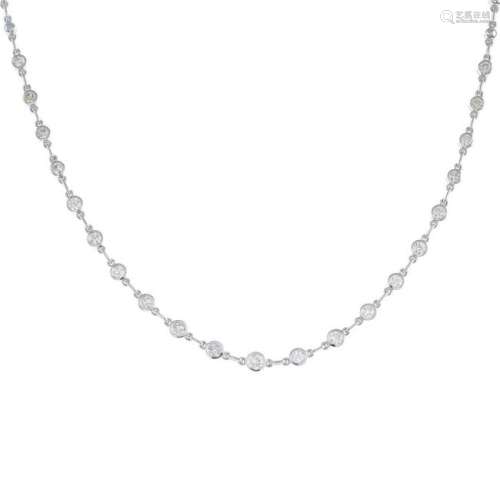 A diamond necklace. Estimated total diamond weight