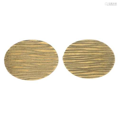 A pair of 9ct gold cufflinks.Maker's marks for Deakin &