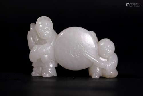 Chinese 18/19 C White Jade Boys & Drum Toggle