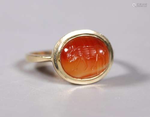 Roman Cabochon Agate Wolf Intaglio 18K Ring