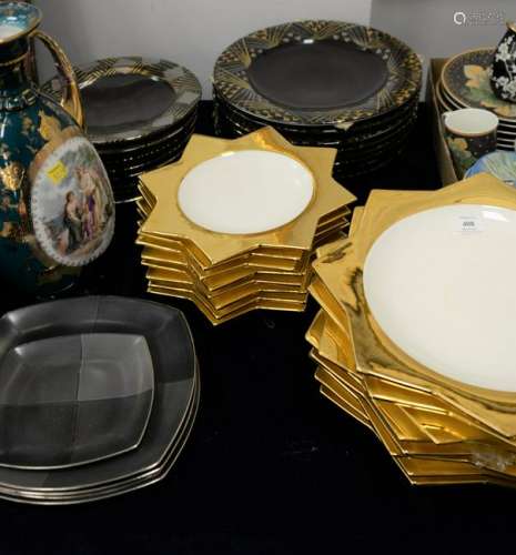 Assorted group of plates to include Sasaki Ravenn