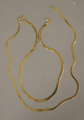 Two 14K gold flat necklaces, 18 in. and 22 in., 21.5