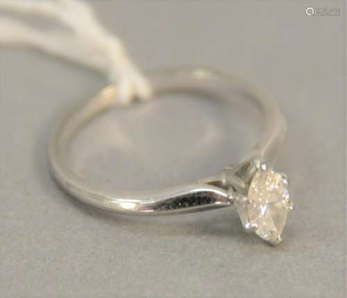 18K white gold engagement ring set with marquise