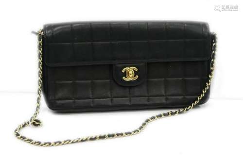 CHANEL VINTAGE BLACK LEATHER MINI SQUARE CLUTCH