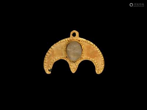 Roman Gold Lunate Pendant