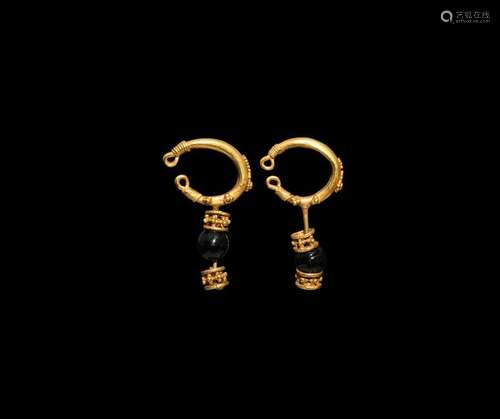 Roman Gold Earrings with 'Garnets'