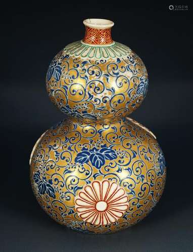 19TH-CENTURY JAPANESE POLYCHROME  VASE