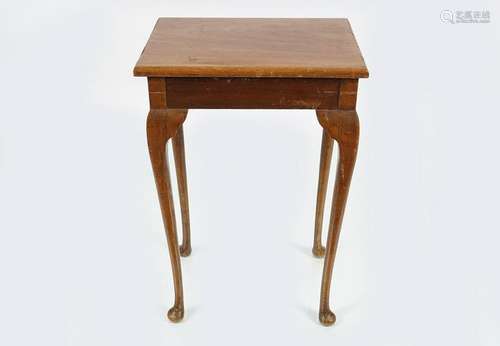 EDWARDIAN MAHOGANY OCCASIONAL TABLE