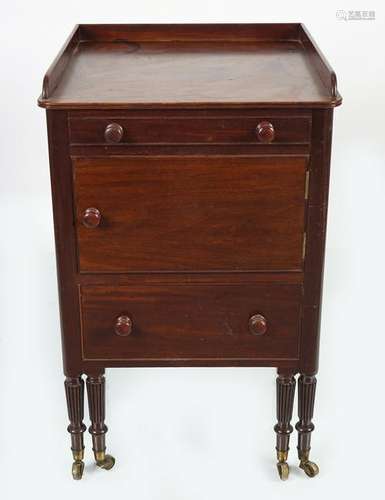 REGENCY PERIOD MAHOGANY TRAY TOP COMMODE