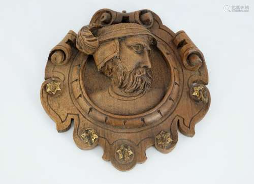 19TH-CENTURY MASK CARVED HANGING PLAQUE