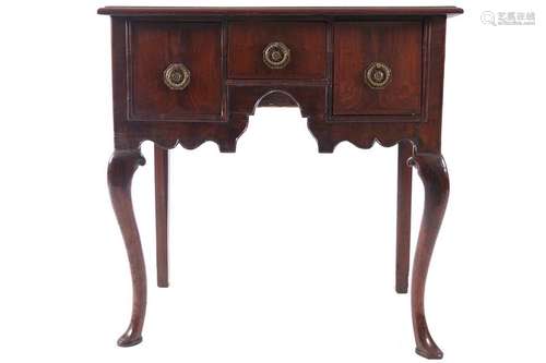 18TH-CENTURY WALNUT AND HERRINGBONE INLAID LOWBOY