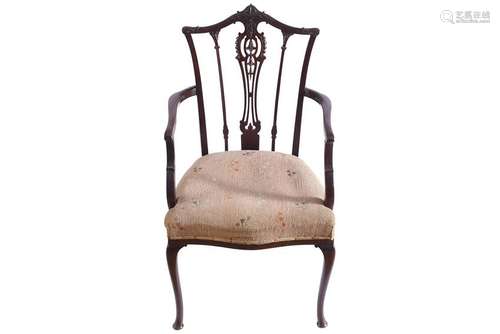 EDWARDIAN HEPPLEWHITE MAHOGANY ELBOW CHAIR