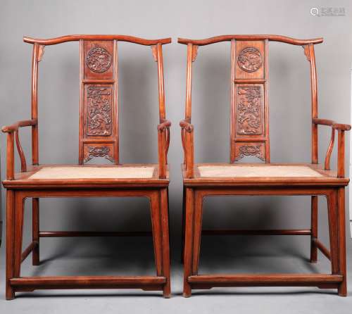 A VERY RARE PAIR OF  HUANGHUALI ARMCHAIRS, GUANMAOYI