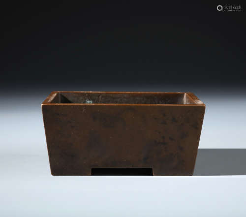 A Fine Chinese Gilt Bronze Rectangular Censer
