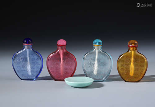 (5PCS )Four Colored Glass Snuff Bottles and A Small Creamy Blue Glass Dish