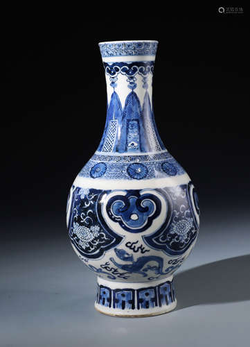 A Fine Chinese Blue and White Porcelain Vase