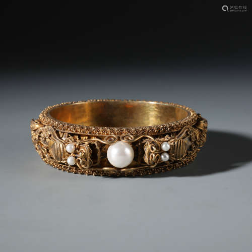 A Chinese Carved Gilt Siver Dragon Filigree Bangle with Pearl