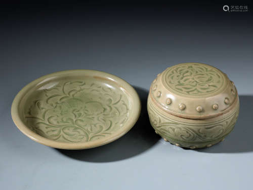 A Fine Chinese Carved Celadon Glazed Plate and Parcel-form Jar(2cps)