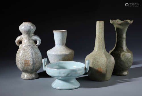 Five Fine Chinese Porcelain Vessels(5PCS)